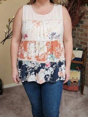 Lauren Conrad sz XXL floral sleeveless top (measures like an XL)
